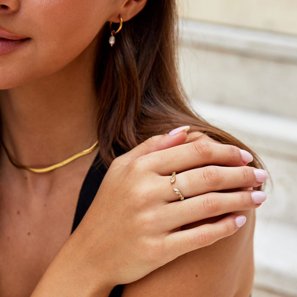 Lily Crystal Gold Vine Ring