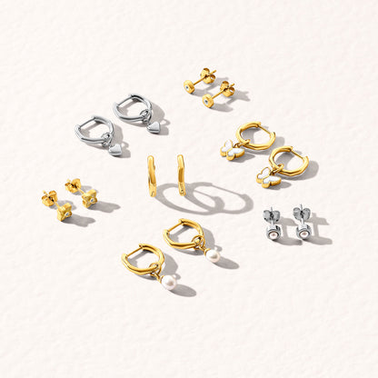 Fine Flower Stud Earrings (Gold)